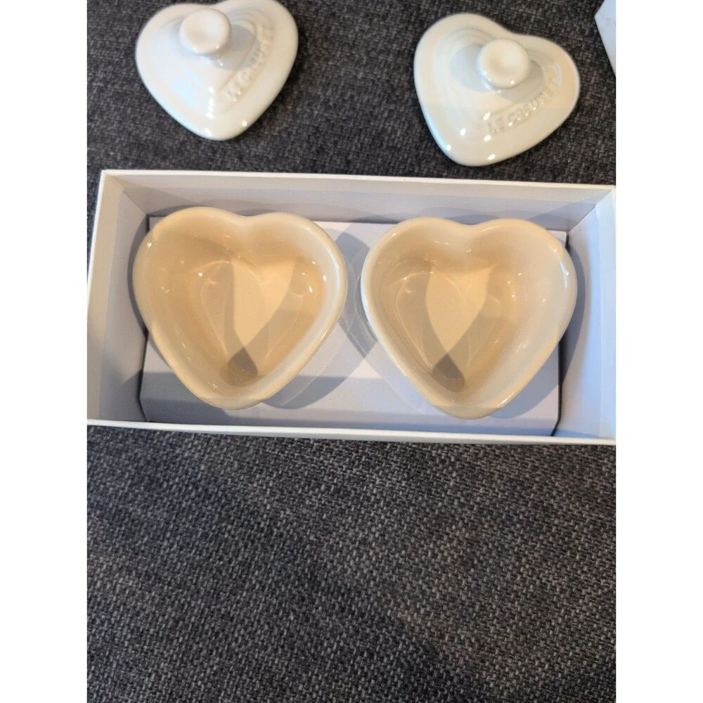Le Creuset Petite Ramekin Heart Set Of 2. Pearlized White D'Amour 910223-00